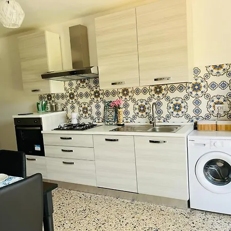 Apartment In Under Grand Palm Tree & Garden