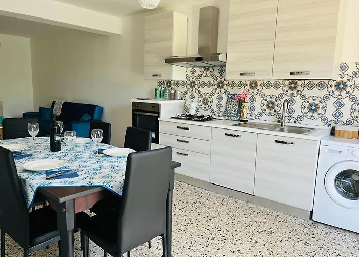Apartment In Villa Under Grand Palm Tree & Garden * Porto Alabe